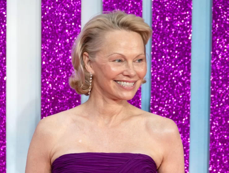 corte Pamela Anderson